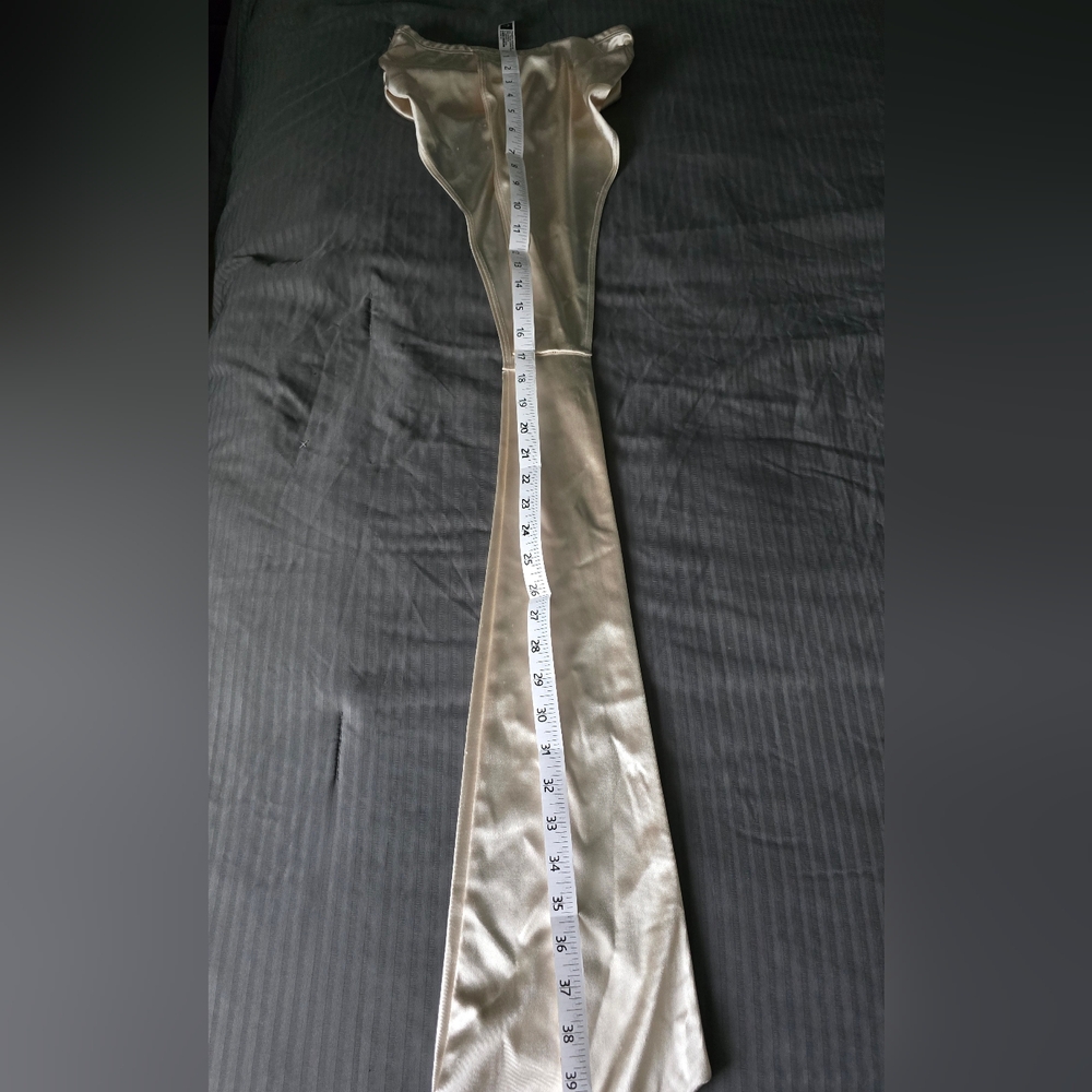 Satin, halter wrap cropped top - Picture 6 of 11